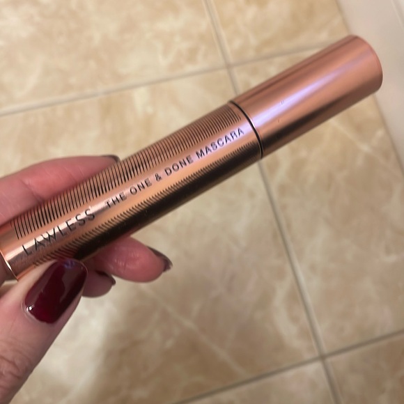New lawless the one and done Lengthening Mascara$32 - Picture 3 of 7